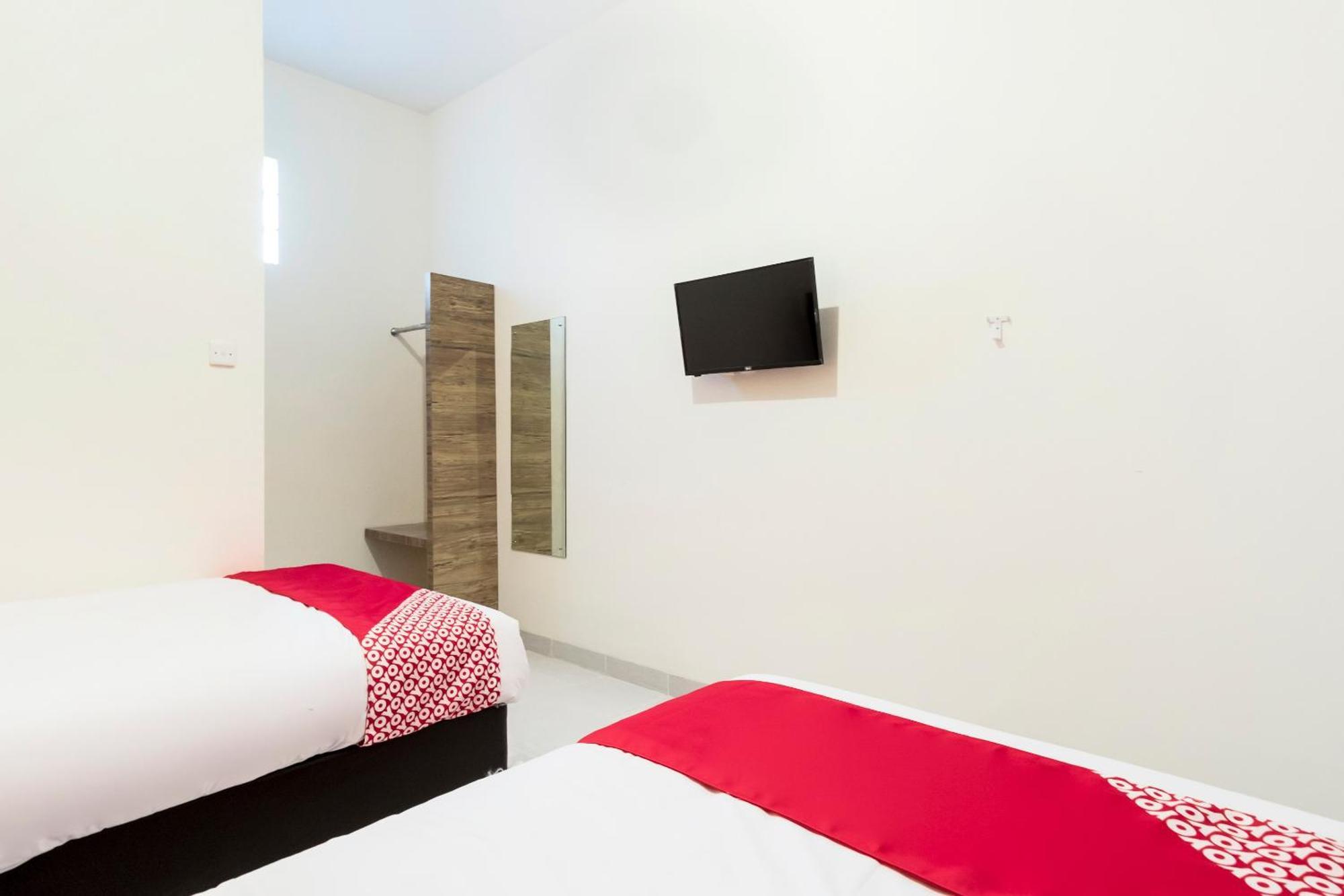 Super Oyo Capital O 873 Kamani Homestay Syariah Medan Exterior photo